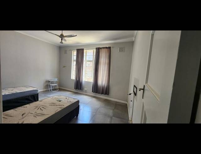 2 BEDROOM APARTMENT FOR SALE IN GLENWOOD